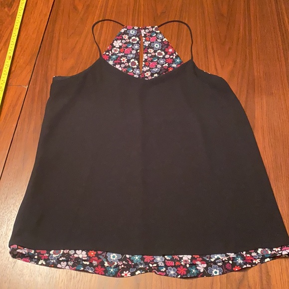 Express Reversible Tank Top - Picture 6 of 6